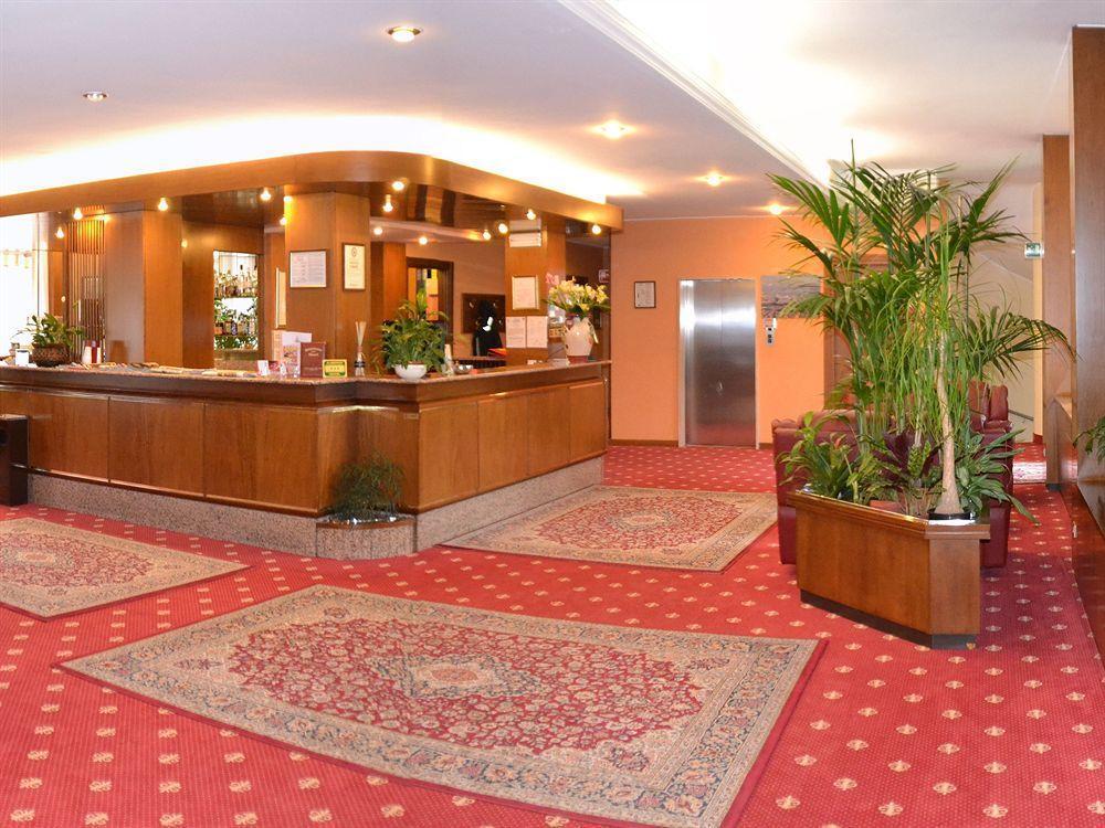 Hotel Embassy Pero Exteriör bild