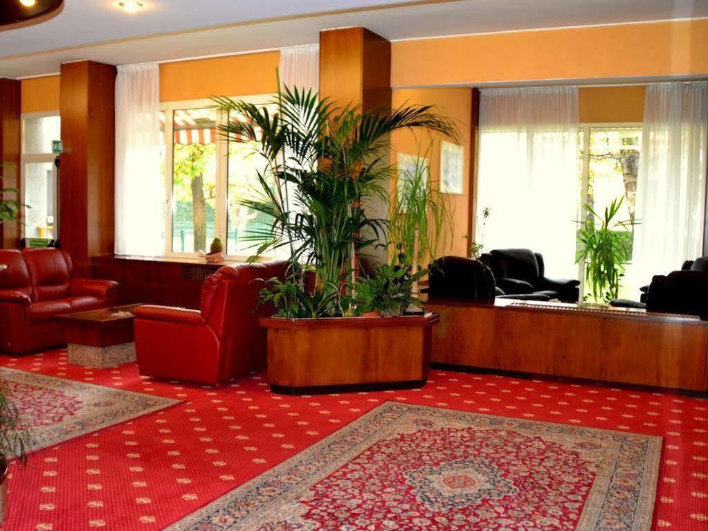 Hotel Embassy Pero Exteriör bild